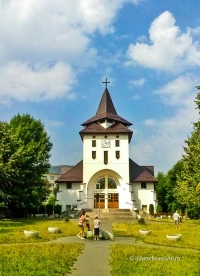 Biserica Romano-Catolică Înălțarea Sfintei Cruci