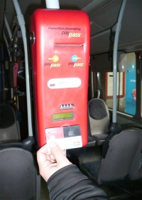 Achitarea transportului in comun pe linia 20 prin intermediul cardului bancar