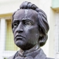 scoala-generala-11-st-o-iosif-bust-mihai-eminescu-si-ion-creanga-brasov04