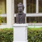 scoala-generala-11-st-o-iosif-bust-mihai-eminescu-si-ion-creanga-brasov05