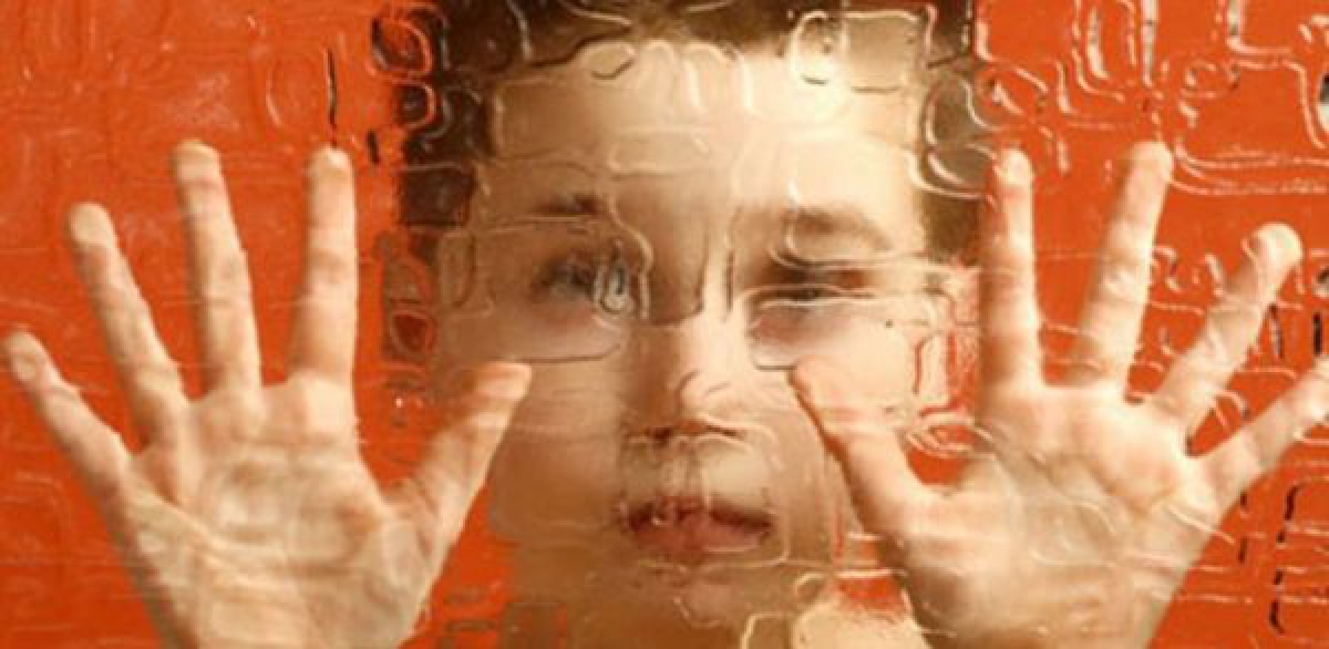 Autismul și ADHD-ul: cum le recunoaștem și cum comunicăm cu părinții